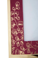 Cornice Glam 24x1,5x29 cm in Ferro MDF e Vetro Bordeaux e Oro-4