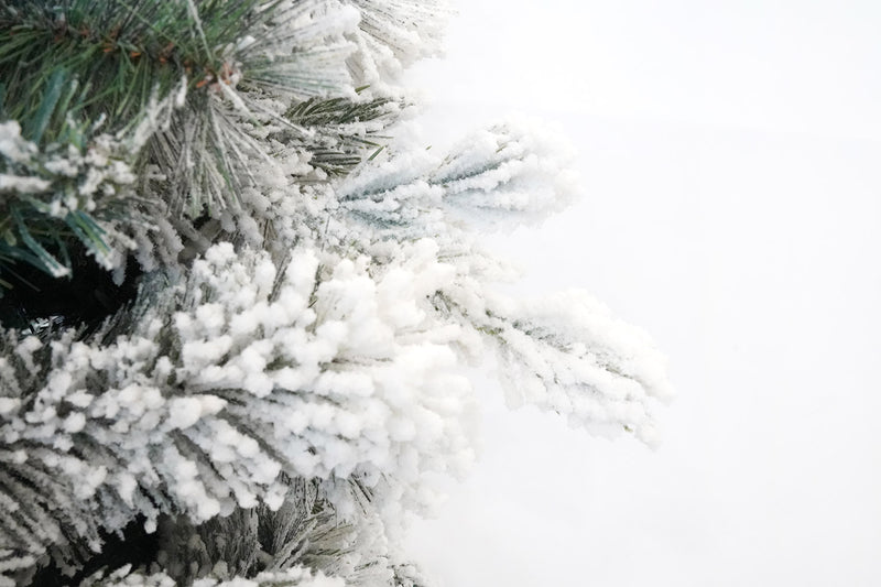 Albero di Natale Artificiale Innevato 240 cm 56 Rami con Pigne e Tronco Cedro Verde-3